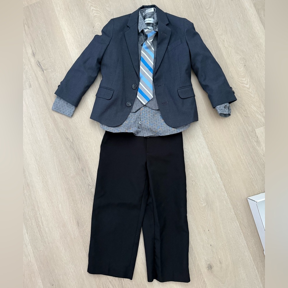 Calvin Klein Charcoal Suit with Patterned Collar - Boys Size 5